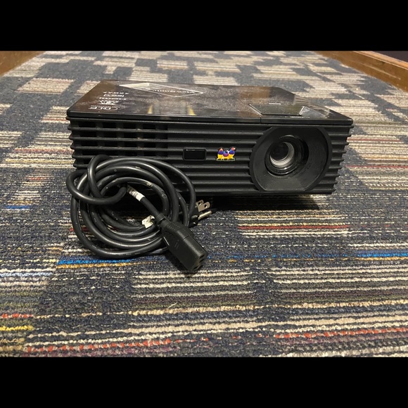 Projector - Picture 7 of 7